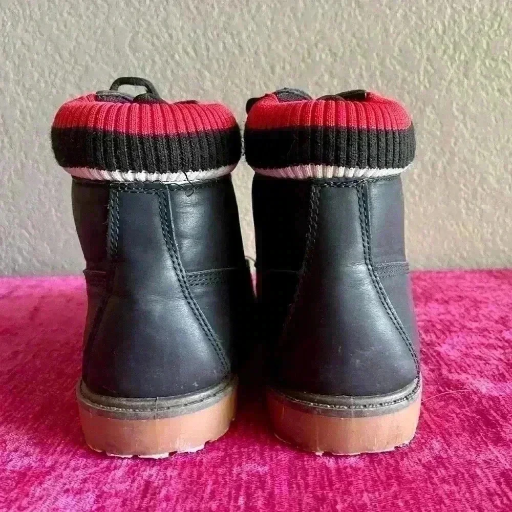 Krazy Kicks Youth Boots‎ Size 4